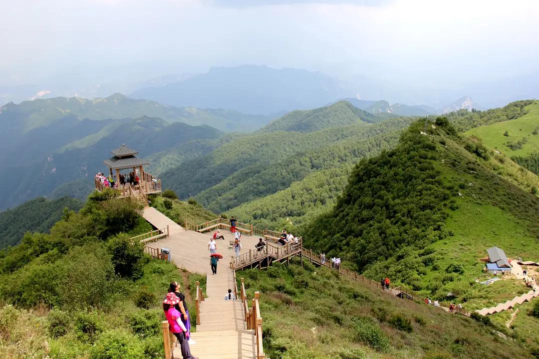 宿在驼梁，感受一种无忧的生活/郝贵云