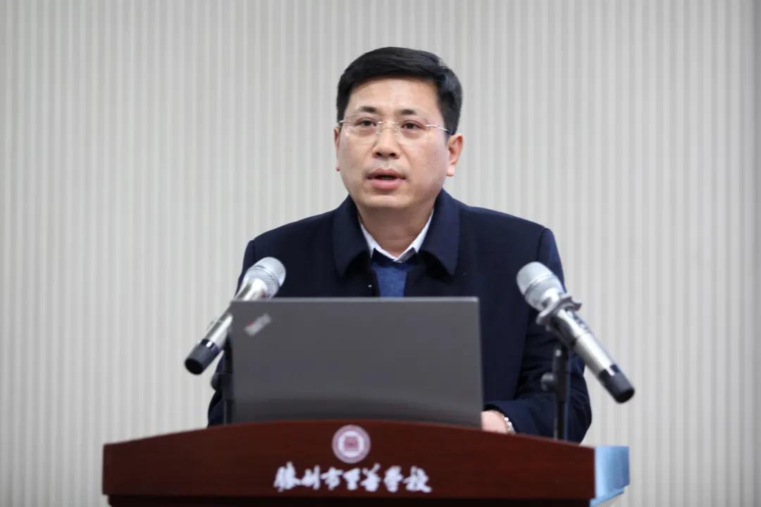 “赢在新课堂·走向卓越”初中校长论坛活动在滕州市至善学校举行