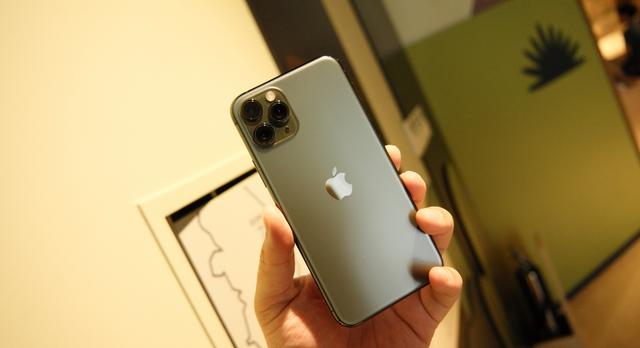 iphone11promax最强手机,全国最贵苹果手机和华为手机