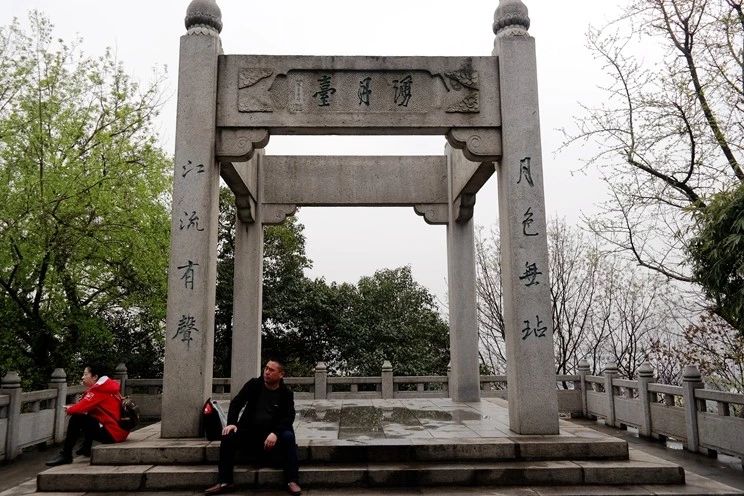 我们可以了解黄鹤楼的哪些内容,黄鹤楼简介和历史讲解