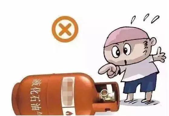 天然气灶把锅熏黑怎么处理,炉具锅底熏黑怎么办