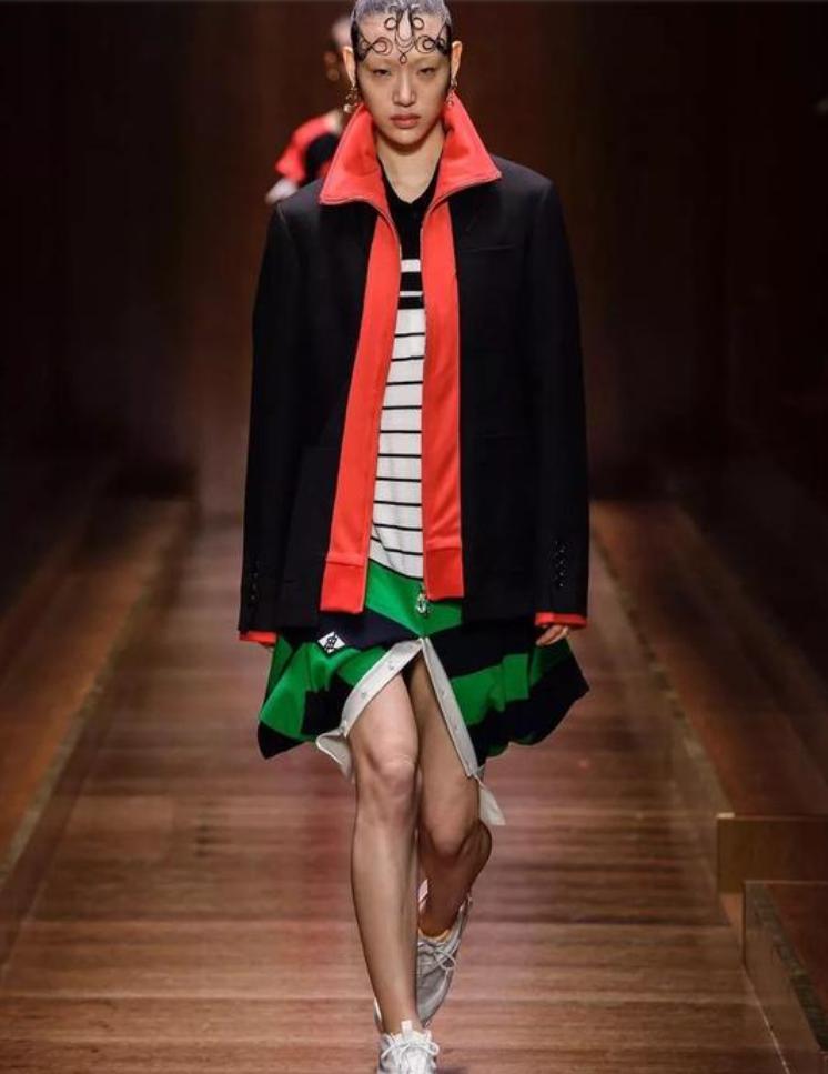 隔壁LV、CHANEL升价25%都卖断货 BURBERRY:我亏到*裤底**都不剩