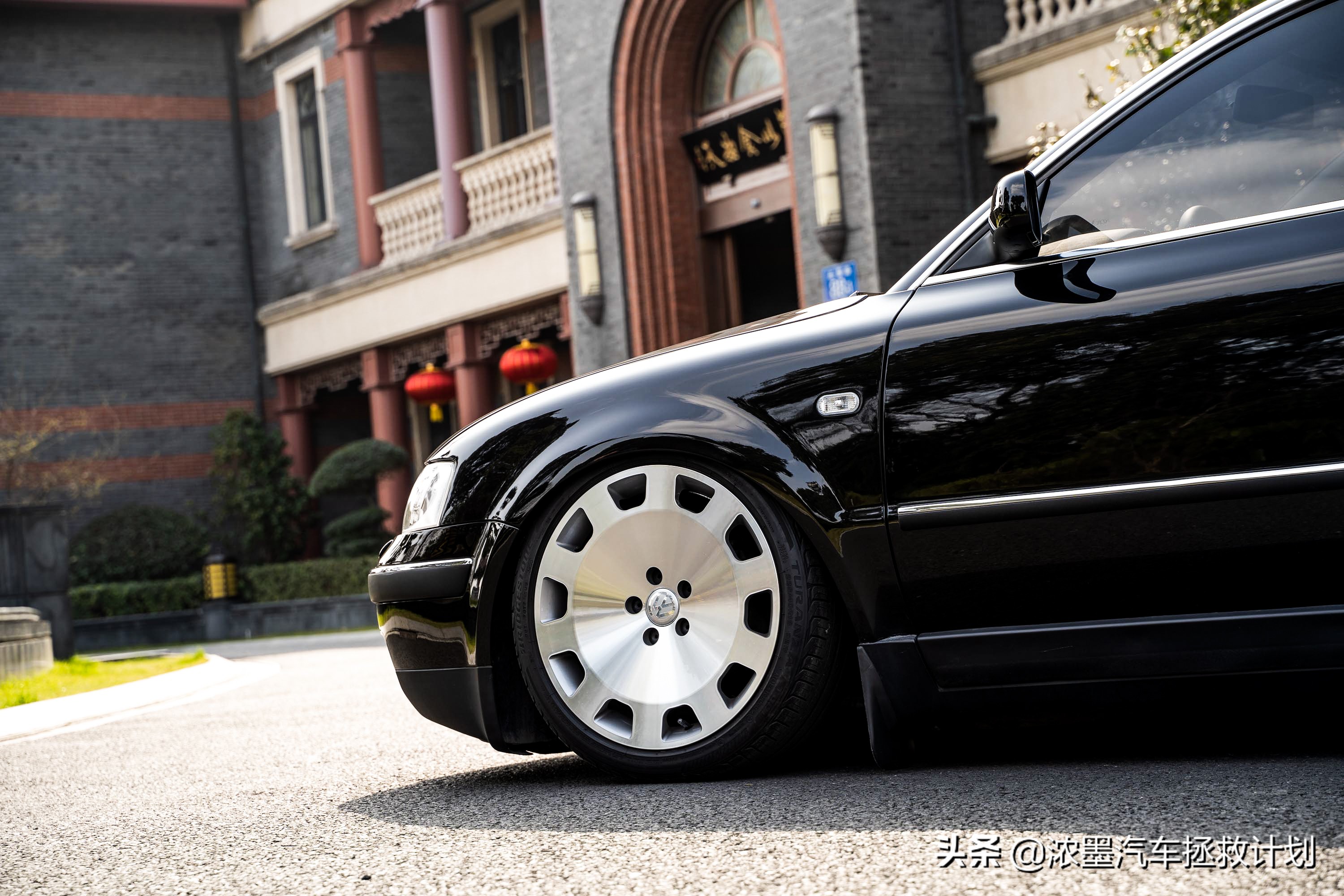 情怀老车帕萨特b5翻新,经典老车b5帕萨特翻新复活