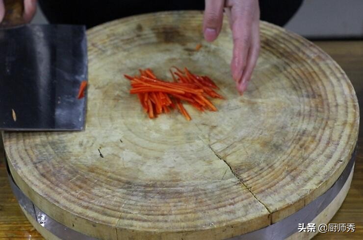 家常土豆丝的做法酸辣土豆丝,酸辣脆爽可口的土豆丝做法