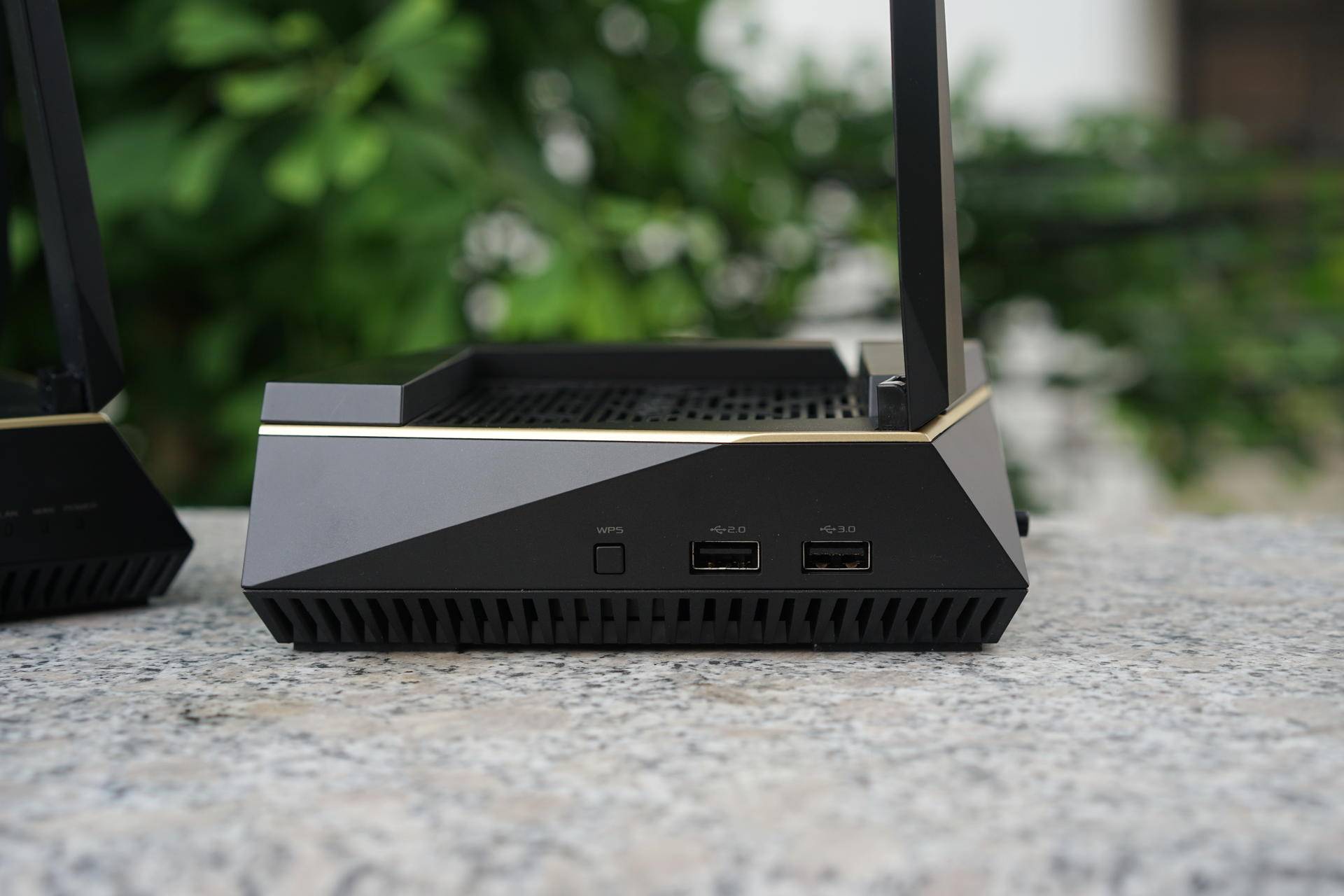 华硕rt-ax68u路由器穿墙性能,华硕ax92u路由器评测