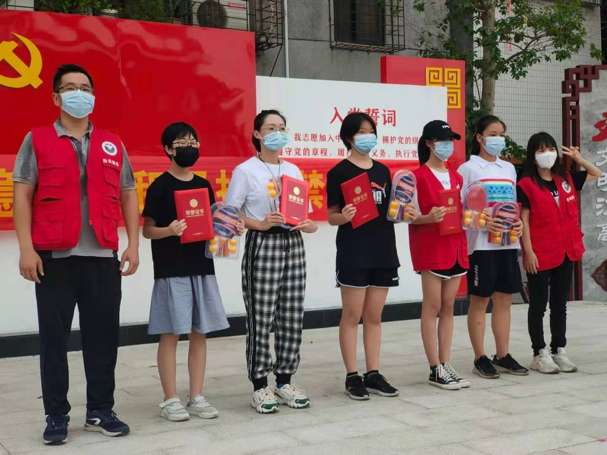 爱心献社会真情暖人间,爱心捐助情暖警营