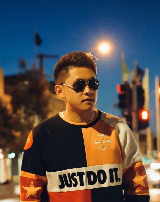 快乐星球杨洋长大后的照片,快乐星球主角神似杨洋