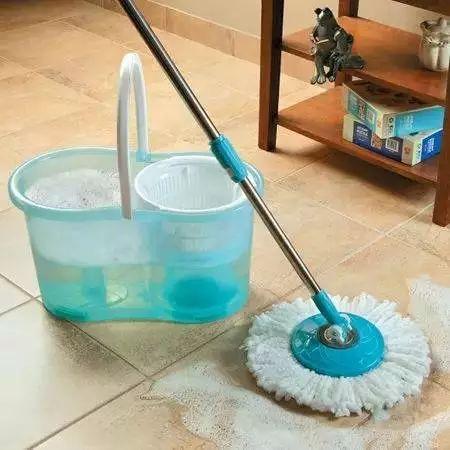 擦地后地板有水渍怎么处理,解决地板水渍妙招