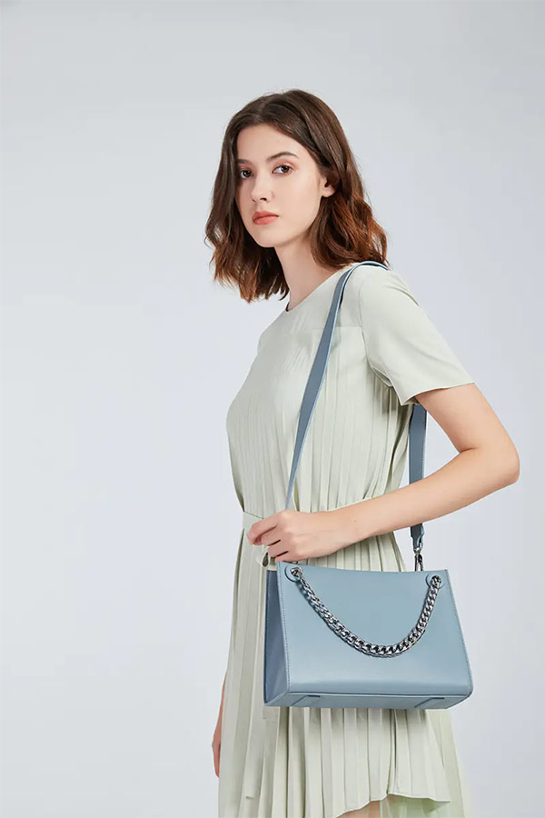 鎯充拱鏂板寘浣嗘瘡涓棫鍖呴兘鑸嶄笉寰楀嚭,cavinkalan瀹樼綉鍖呭寘