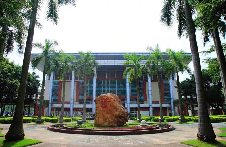 白云看起来很低说明什么,白云看清了自己