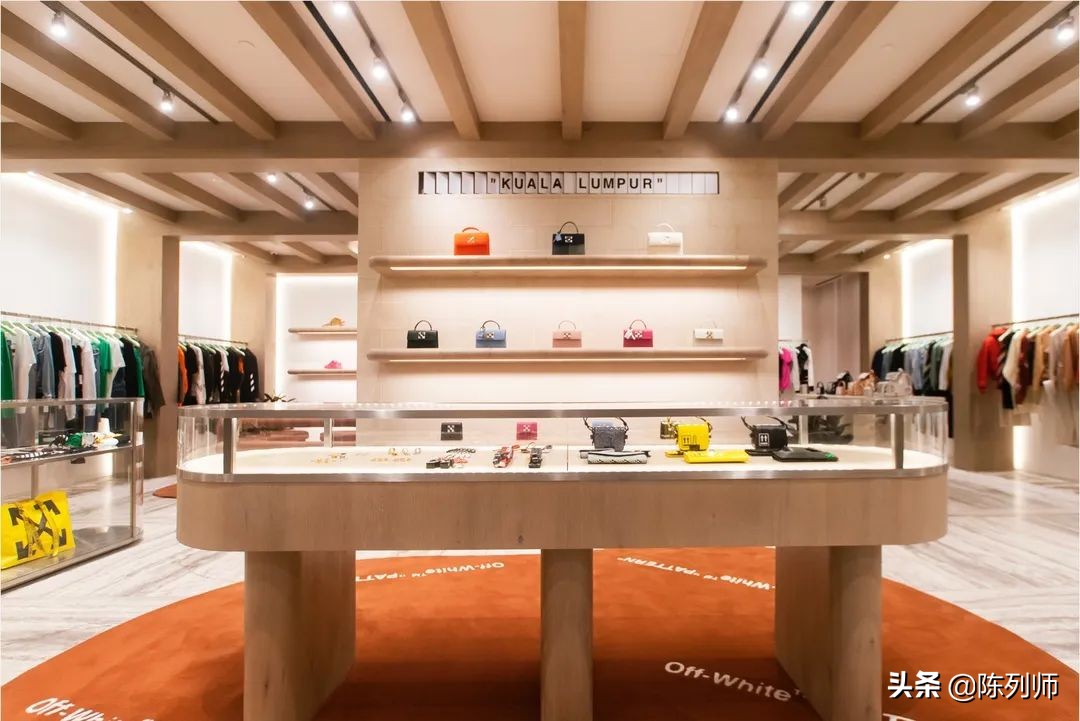 offwhite风格,白色品牌陈列搭配