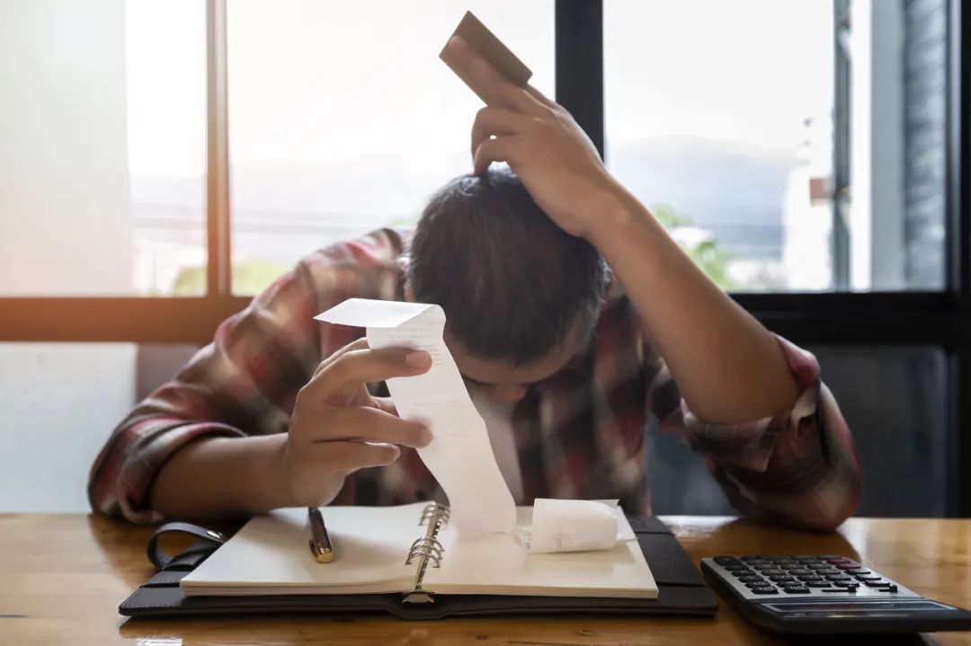 深陷网贷无法自拔的人,为什么年轻人会陷入网贷