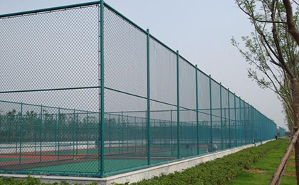 体育场围网安装视频,运动场围网规范