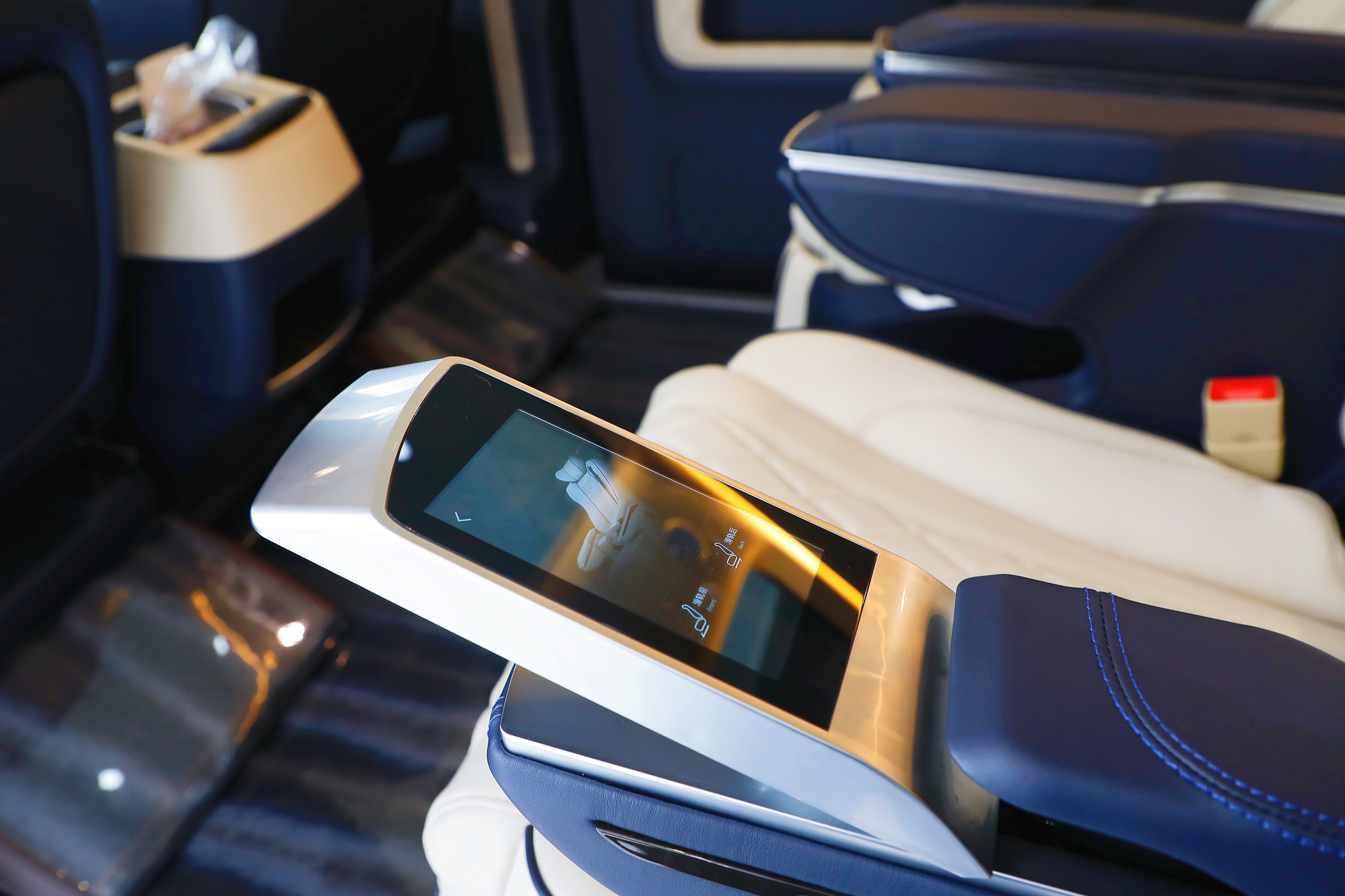 新款奔驰mpv深度评测,豪华之选这几款mpv才够牌面