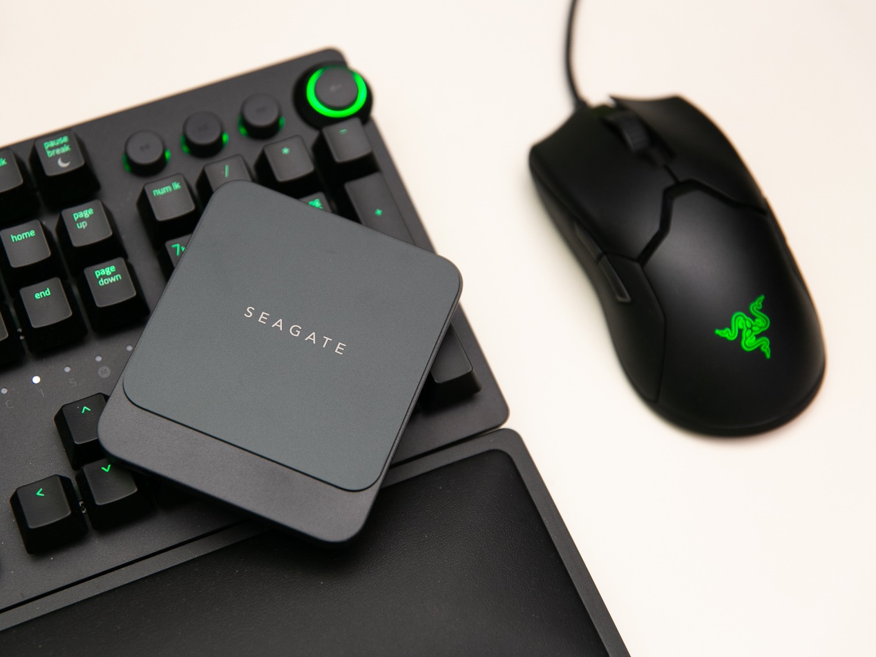 希捷酷鱼飞翼固态硬盘拆解,希捷酷鱼飞翼固态硬盘