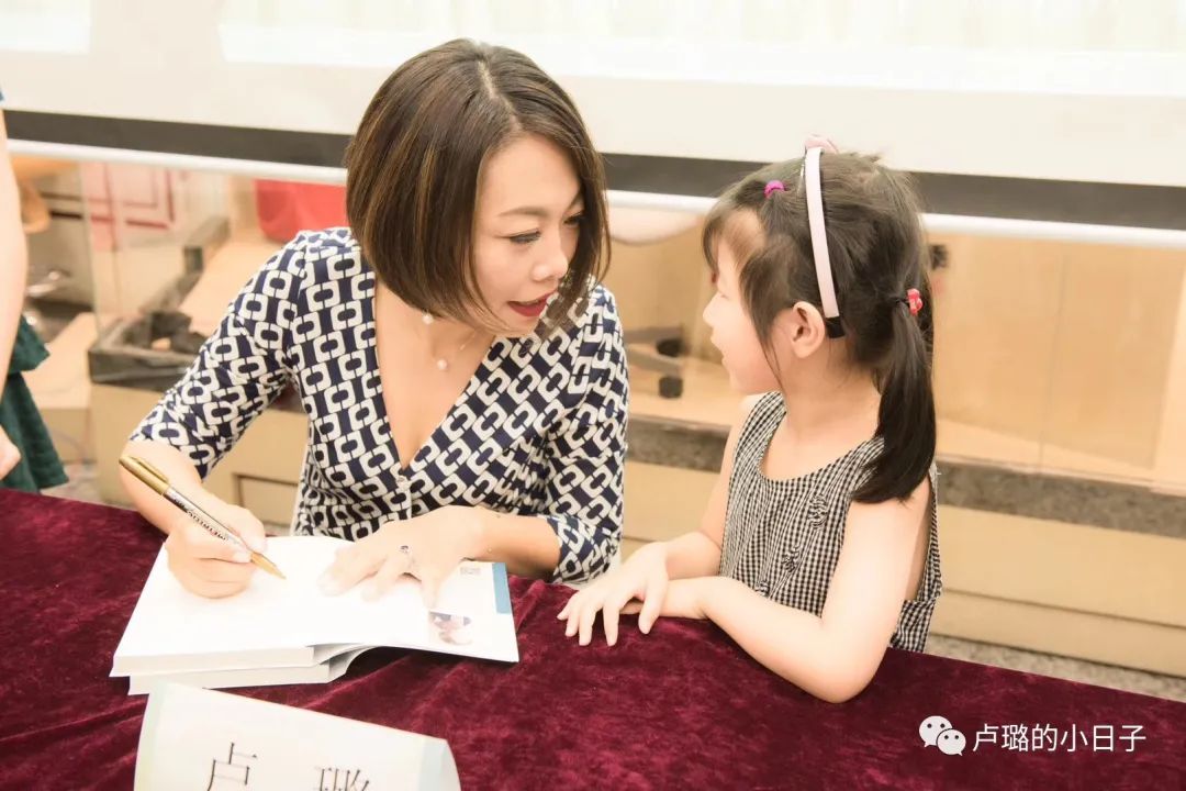 蓝色是你最爱的颜色穿搭,我最爱的蓝色穿搭