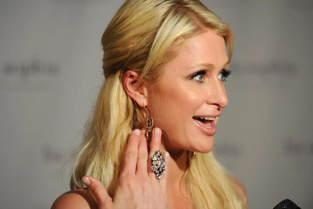 穿礼服下厨，戴镶钻口罩买菜？这位真名媛网红鼻祖，又再次爆红