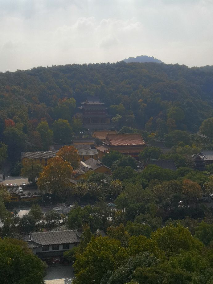 雷峰塔和净慈寺的风景,西湖美景雷峰塔一游