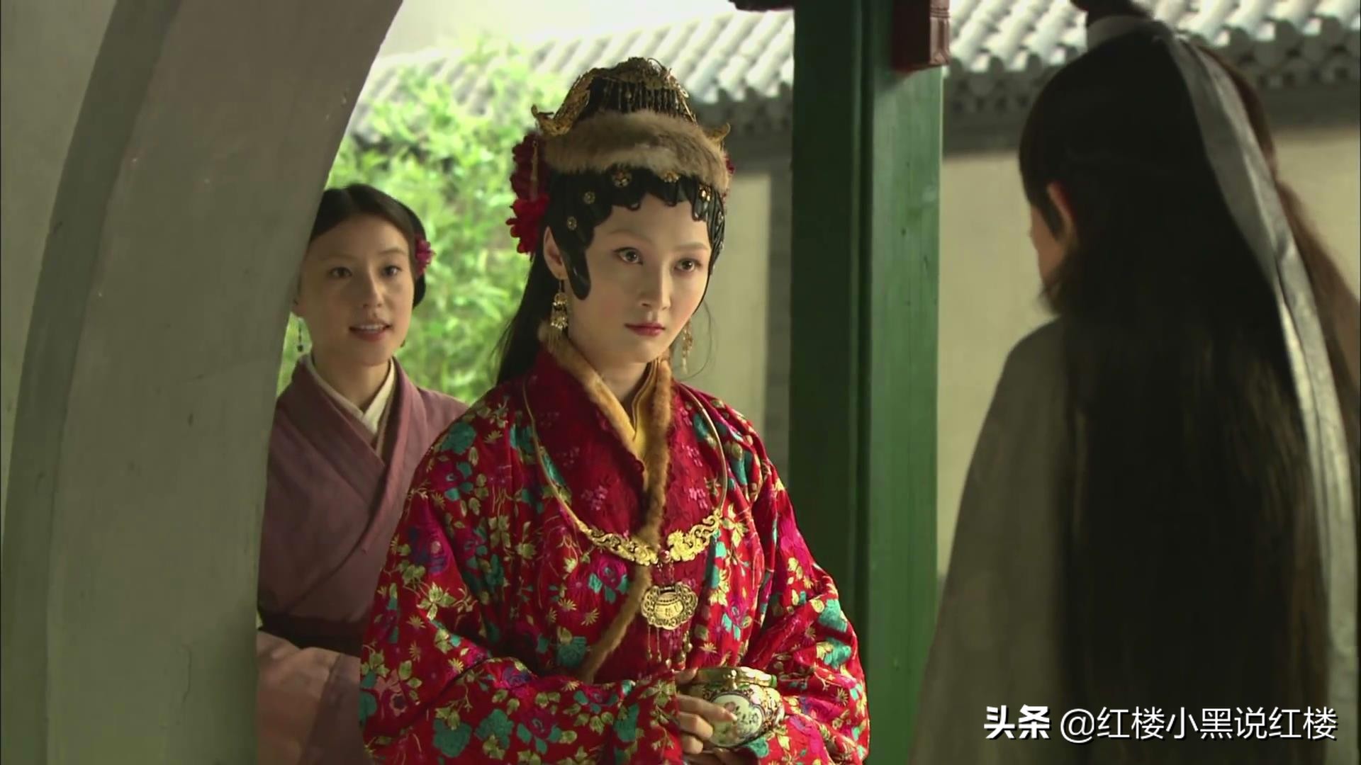 贾赦娶鸳鸯贾母为什么骂王夫人,贾赦看上鸳鸯王熙凤为什么不愿意