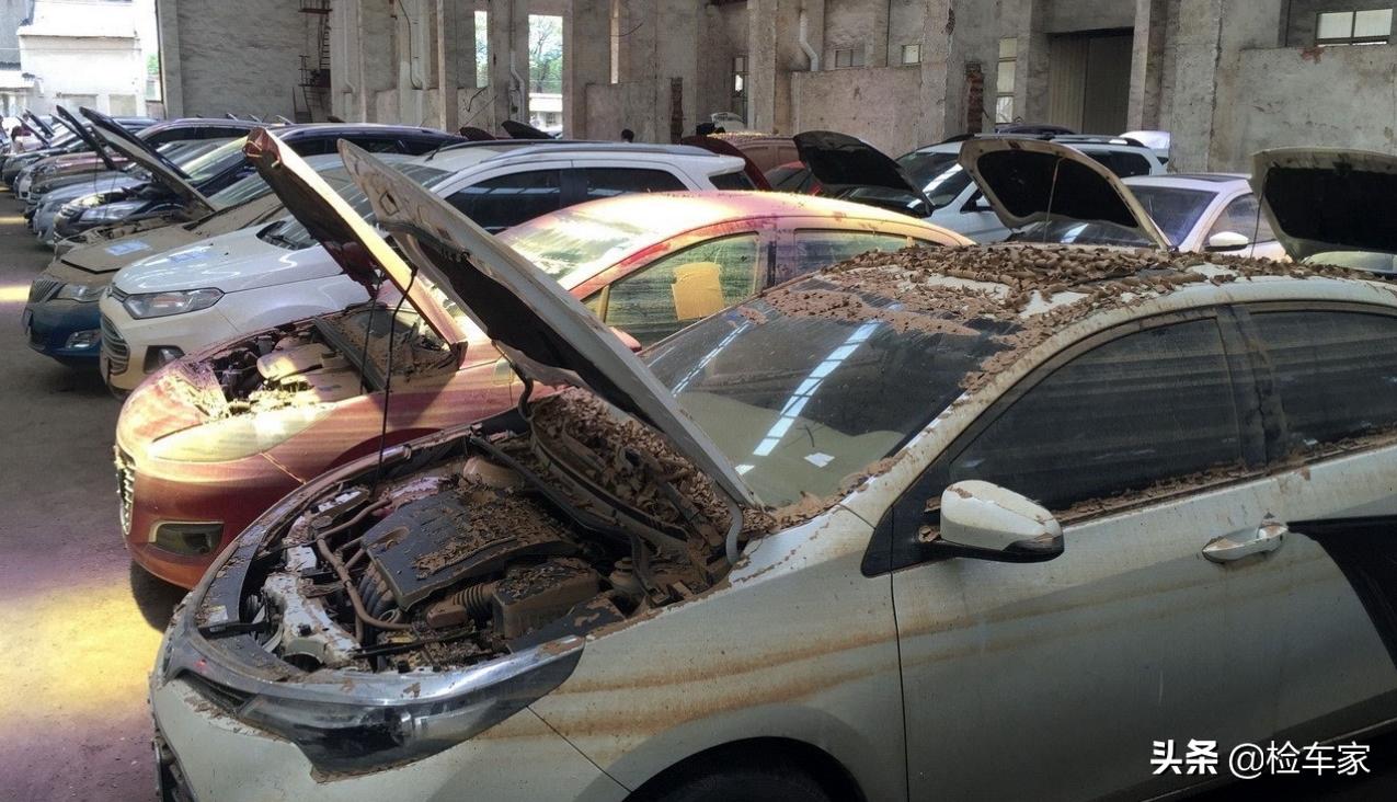 4万多的名爵锐腾买来糟心，拆开饰板车主叫出声，底盘装甲白喷了