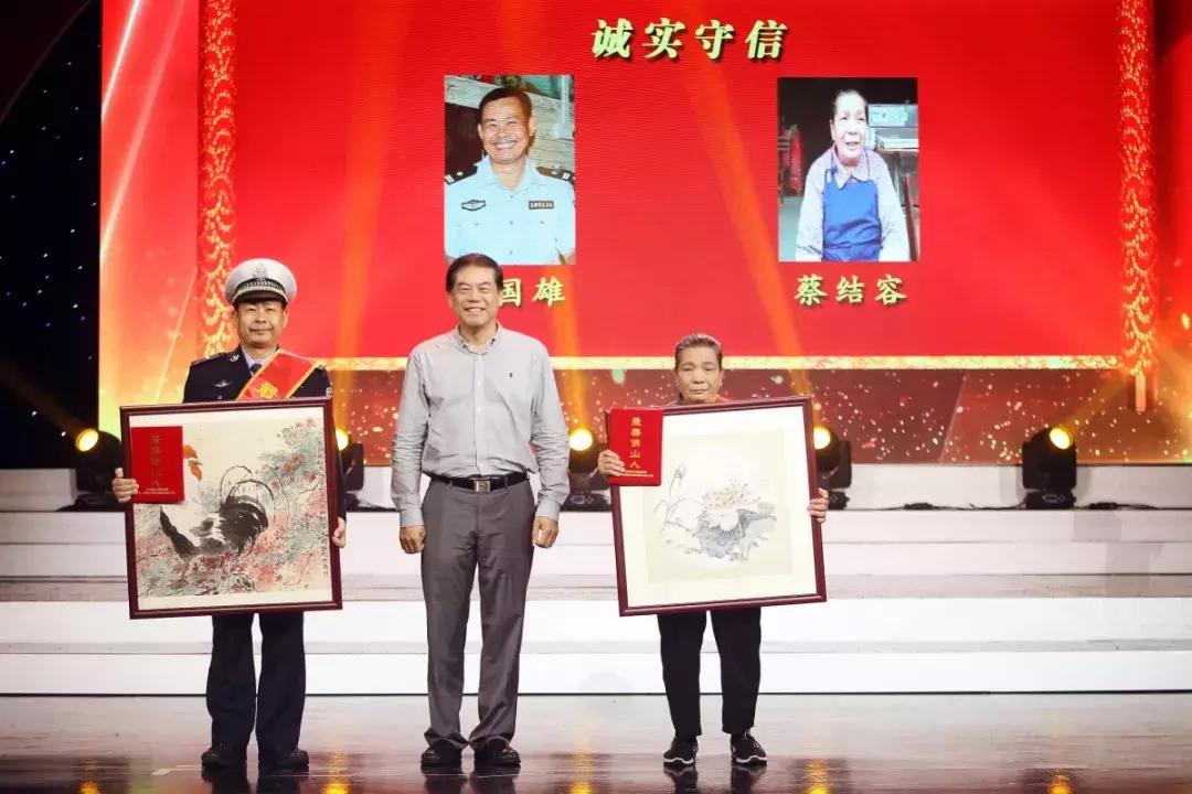 佛系早餐店20年无人收银顾客算账,佛山出名早餐店