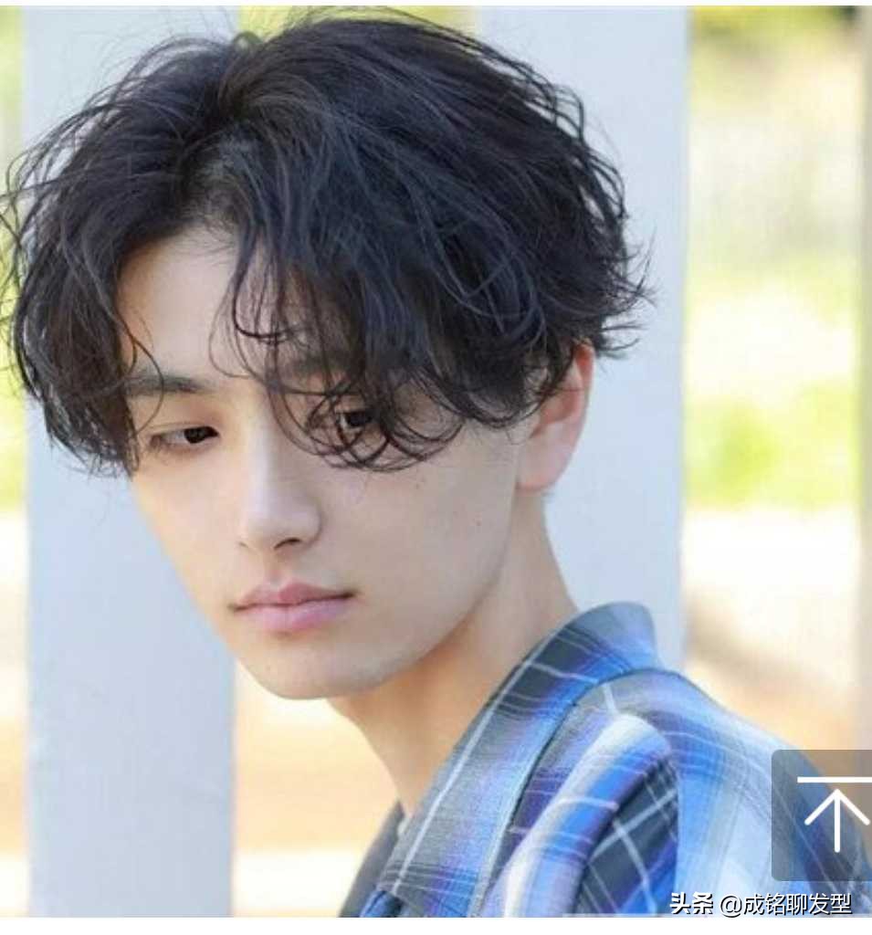 头发硬的男生适合什么发型帅气,头发多硬粗男生适合什么发型