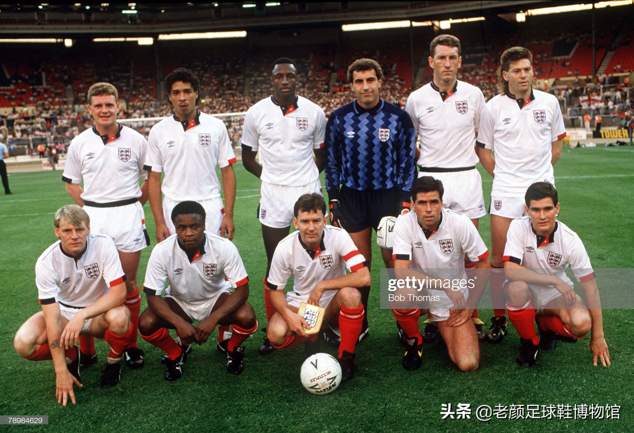 破产酒鬼的球鞋拍卖值6万,加图索的恩人名字成为香港路名