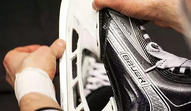 冰球鞋冰刀开刃,冰球鞋冰刀是用什么钢制成的