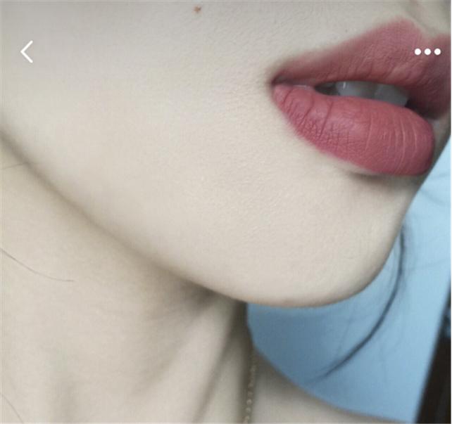 皮肤偏黄的适合什么颜色的口红,皮肤黄的女人搭配什么颜色的口红