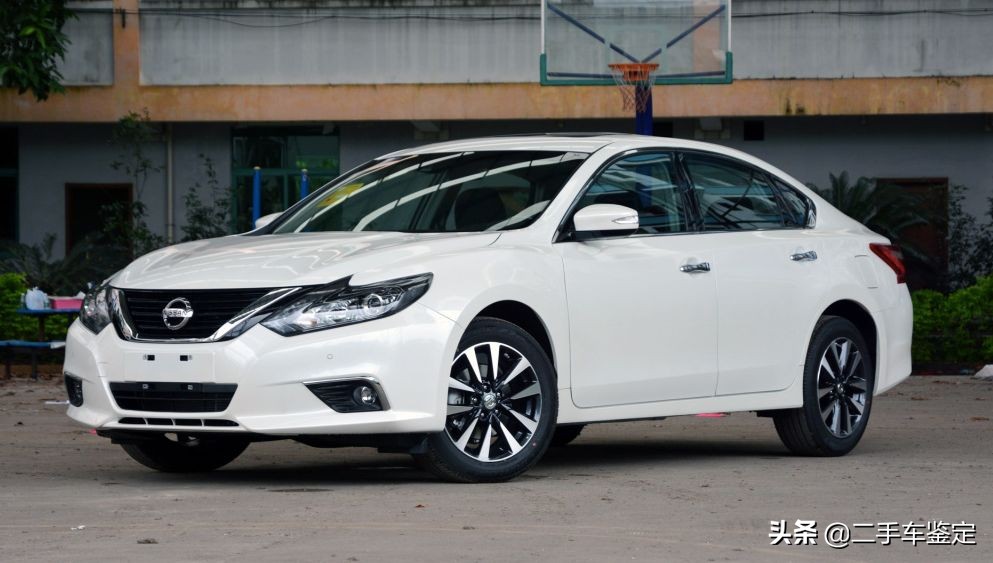 五分钟区别不同年款帕萨特,日产天籁各个版本区别