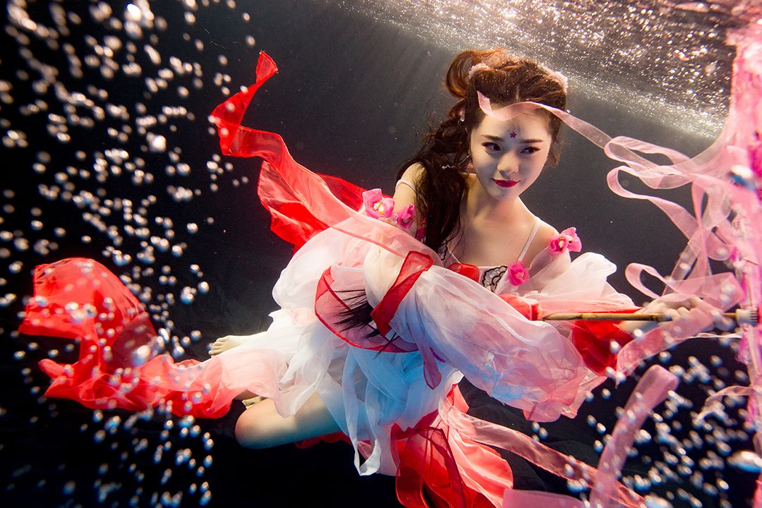 引爆星城！三亚仙气十足的水下摄影来长沙啦~湖南卫视率先取景