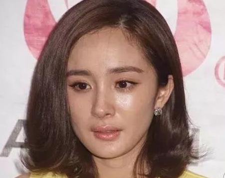 素颜差距最大的女明星,看完这些女星的素颜对比照