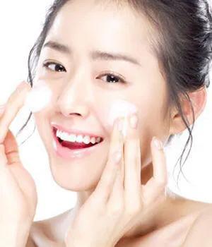 敏感肌修复用的洗面奶,日本珂润curel润浸保湿泡沫洗面奶