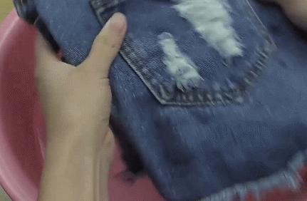 衣服没掉色为什么衣服会染色,衣服褪色和染色的区别