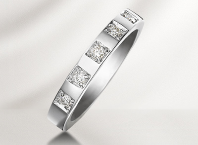 宝格丽对戒情侣4万价格,卡地亚对戒和宝格丽对戒