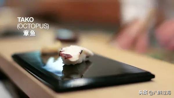 可爱的章鱼适合做章鱼烧,制作一个小型章鱼烧