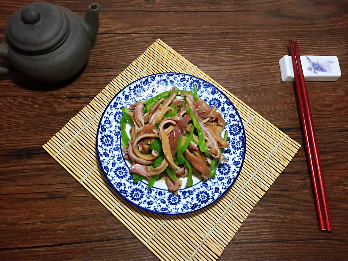 为什么猪肚煮出来很干,为什么猪肚要先炒一下再煮