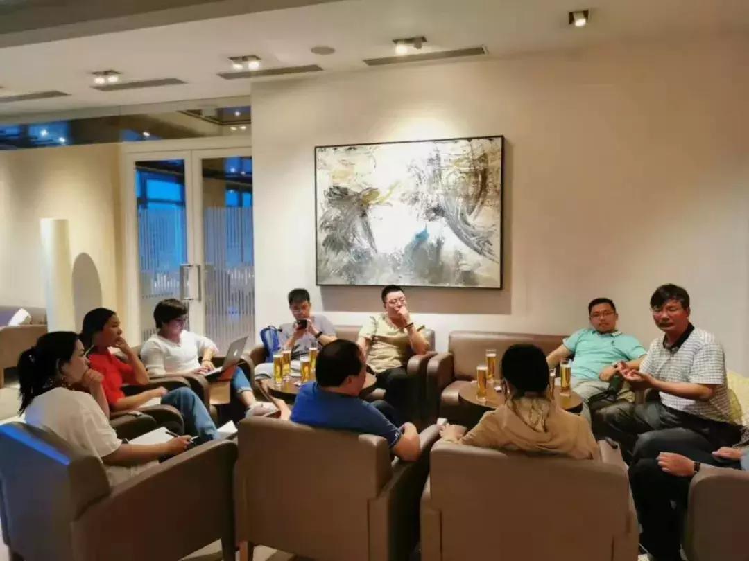 异域来风,域外来风