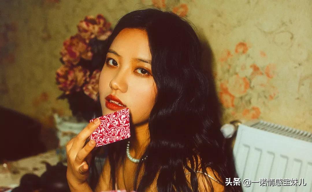 哪个时辰出生的女人注定不顺,哪个时辰出生的人注定财运好