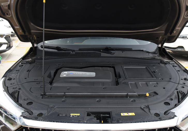 轴距2.7米的轿车空间,2.6米轴距1.8米空间