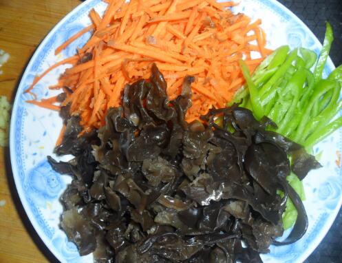 鱼香肉丝没有酸甜味,鱼香肉丝没有鱼正确吗