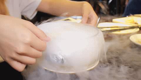 铁板多次烧红会怎么样,铁板上面放油一烧就蒸发了