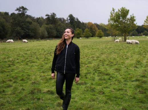 离婚后小三和前夫结婚生孩子了,分手后意外怀上了首富的孩子