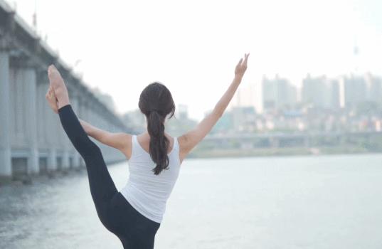 “韩国张钧甯”比基尼照爆红全网,成新任整容模板,网友