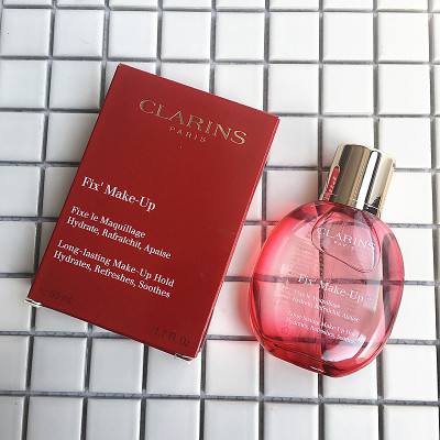 很滋润的定妆喷雾,秋冬持妆定妆喷雾