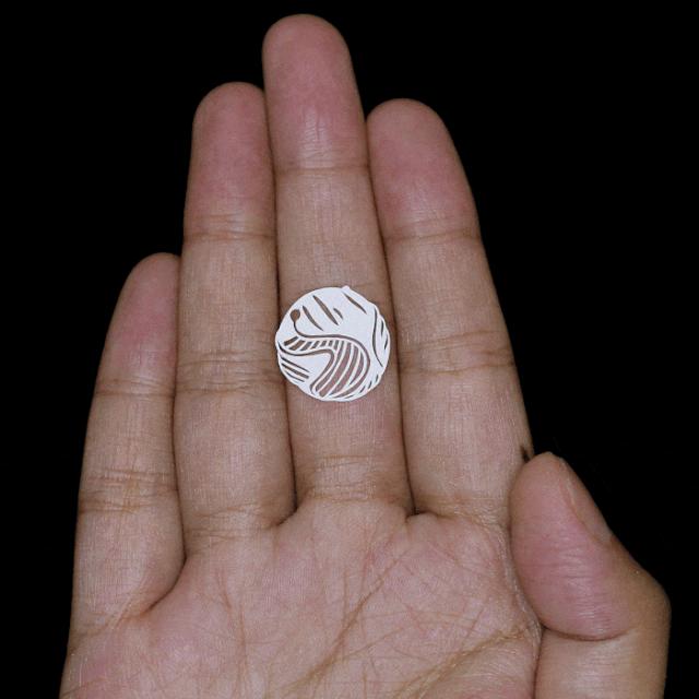 手掌画创意剪纸,手掌画剪纸三年级