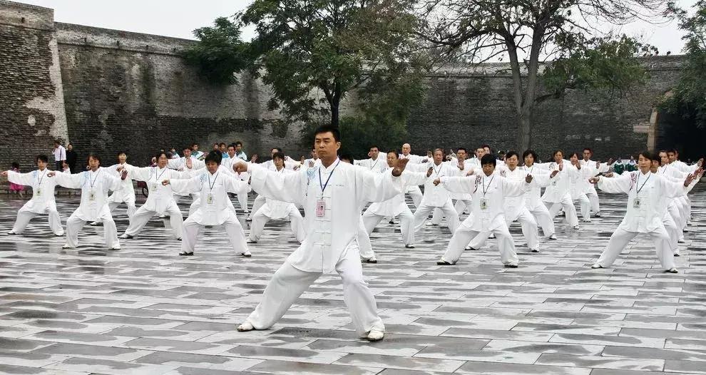 没学过武术怎么变得厉害,没学过武术如何练基本功