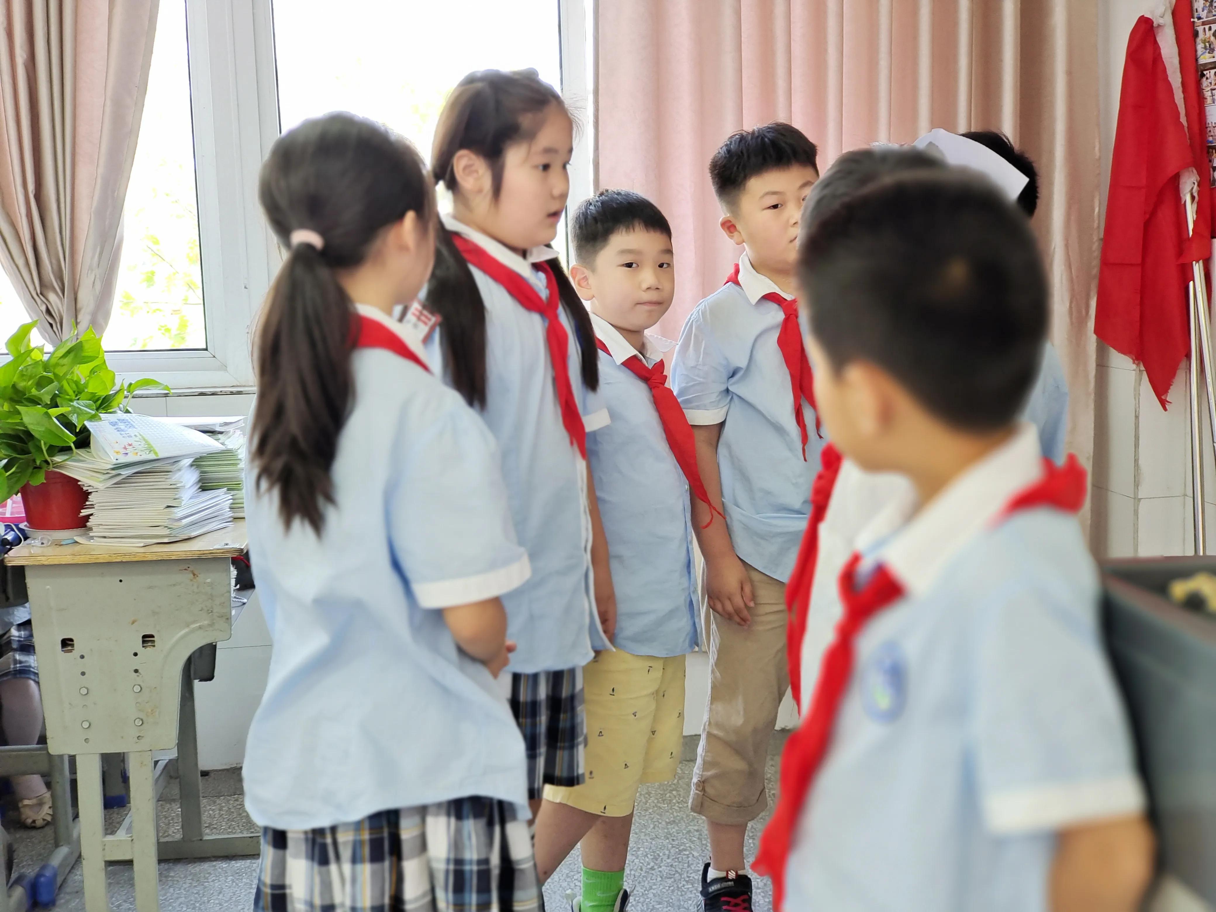 六年级班务日志记录内容每天,六年级听课笔记记录