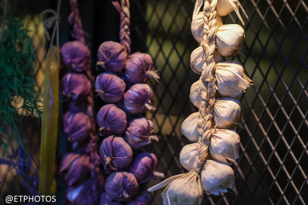 万元左右相机是选单反还是微单,万元以内适合拍妹子的微单