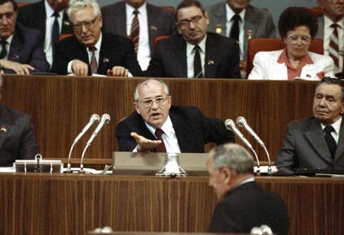 戈尔巴乔夫新思维,戈尔巴乔夫改革的新思维是什么